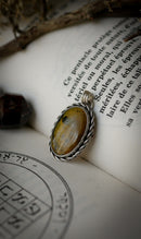 Le Talisman - Pendentif en œil de tigre Marra Mamba et argent, pentagramme forgé en cuivre au dos