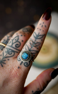 La Voyante - Bague en argent et œil labradorite bleue