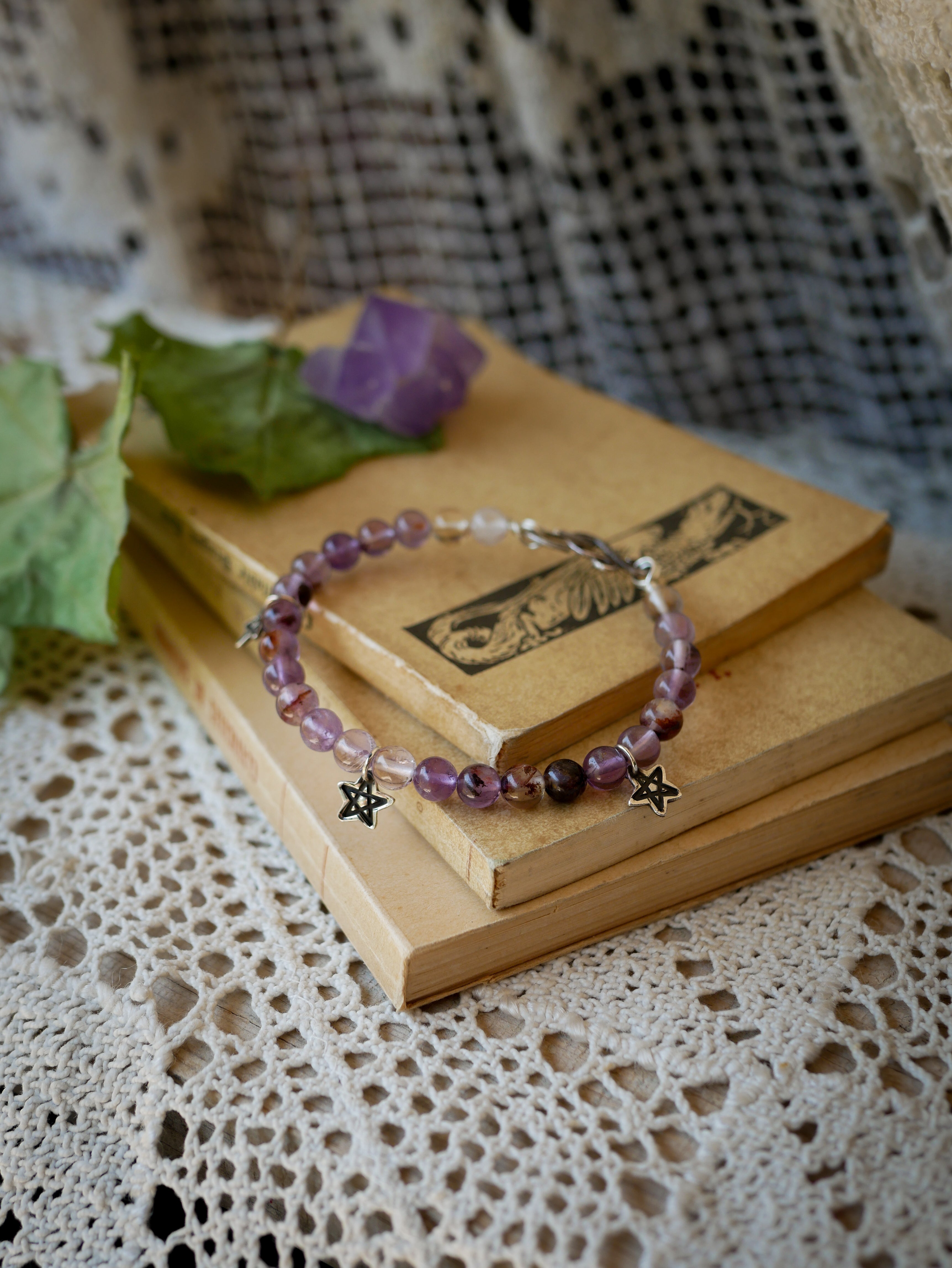 Le Sort de Protection - Bracelet en perles d'améthyste "Super Seven" et argent