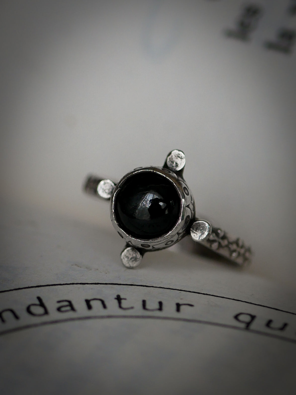 [Réservé] La Lune Noire - Bague en diopside étoile noire et argent