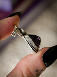Moon Witch - Pendentif en argent et améthyste facettée, lune forgée