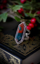 La Morrigan- Bague en jaspe héliotrope facetté et argent, anneaux forgés