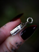 Bana-Bhuidseach - Pendentif vitrail gothique en agate du Montana et argent