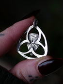 Bana-Bhuidseach - Pendentif vitrail gothique en agate du Montana et argent
