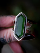 La Bean Nighe - Bague en aventurine verte facettée et argent