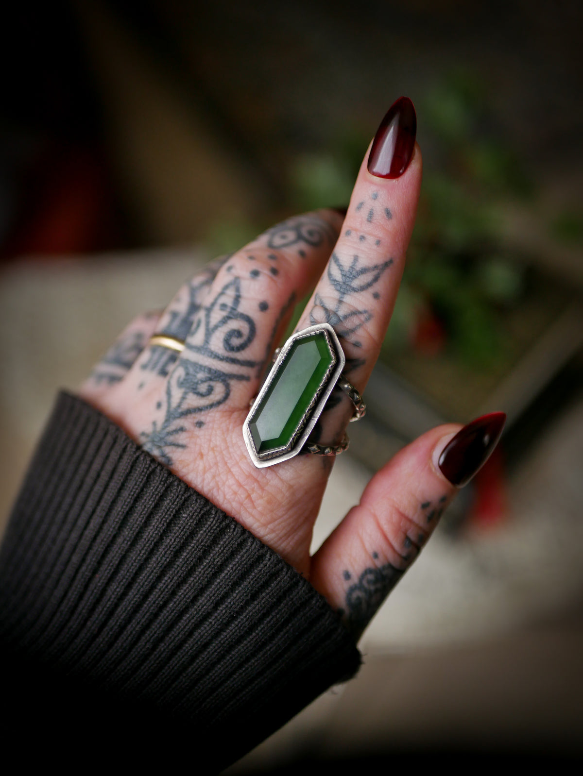 La Bean Nighe - Bague en aventurine verte facettée et argent