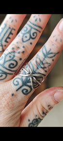 [Réservé] Prospérité - Bague forgée en argent, rune liée Ingwaz, Isa et Algiz