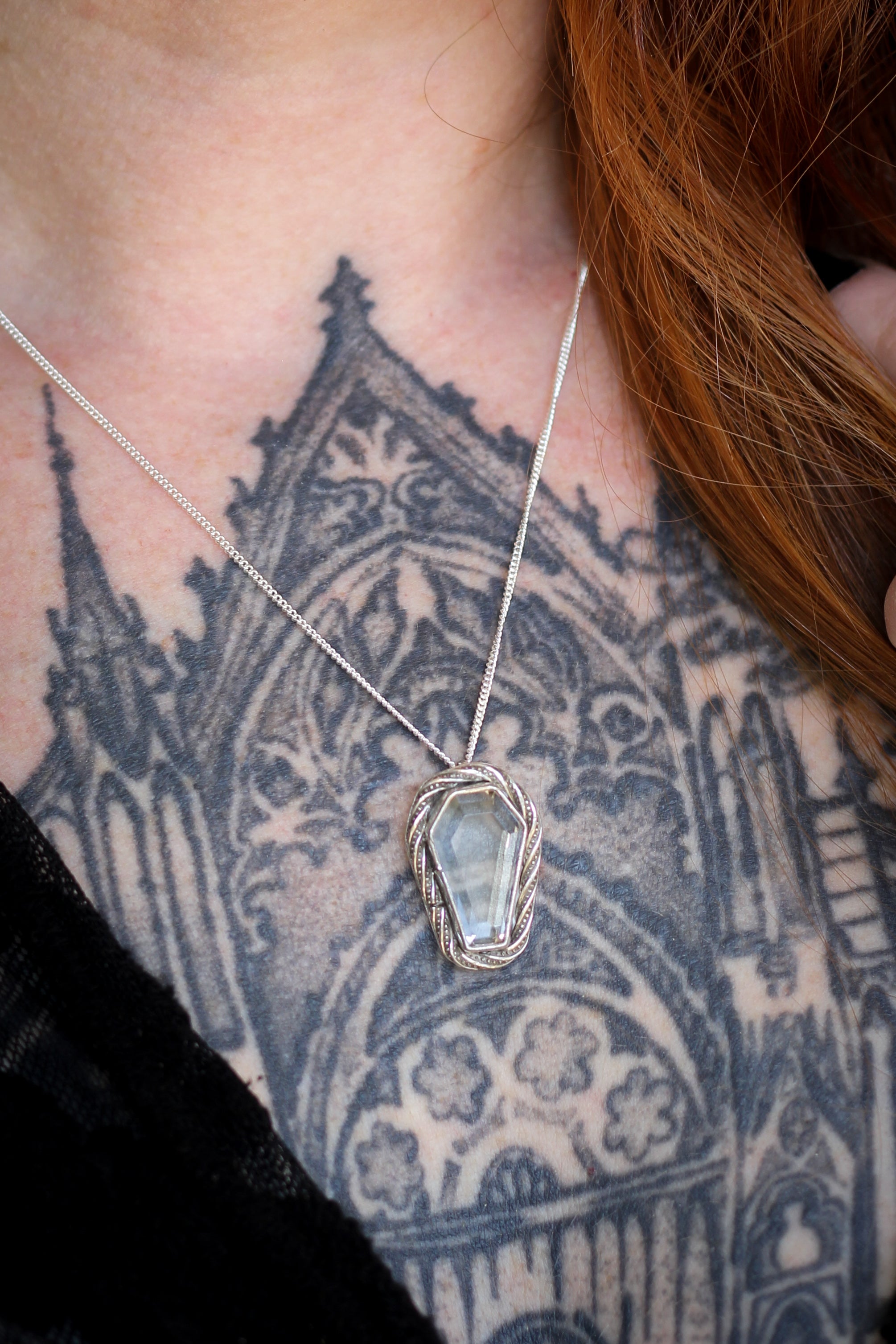 L'Eau du Styx - Collana con bara in quarzo trasparente e argento